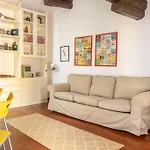 Lovely One-bedroom Attic In An Ancient Village Bologna