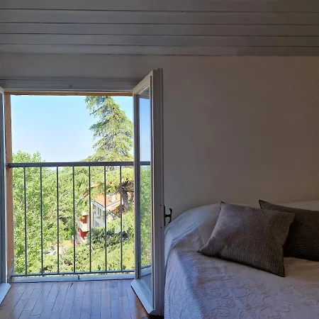 아파트 Lovely One-bedroom Attic In An Ancient Village 볼로냐