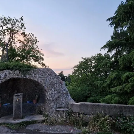 Lovely One-bedroom Attic In An Ancient Village Bologna