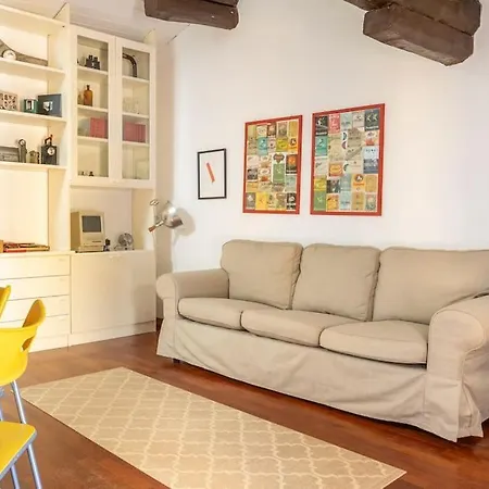 Lovely One-bedroom Attic In An Ancient Village Bolonya