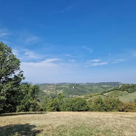 Daire Lovely One-bedroom Attic In An Ancient Village Bolonya