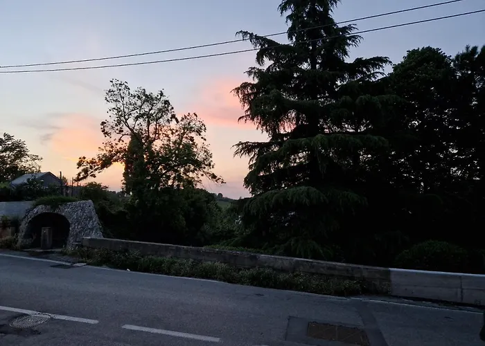 Lovely One-bedroom Attic In An Ancient Village Apartmán