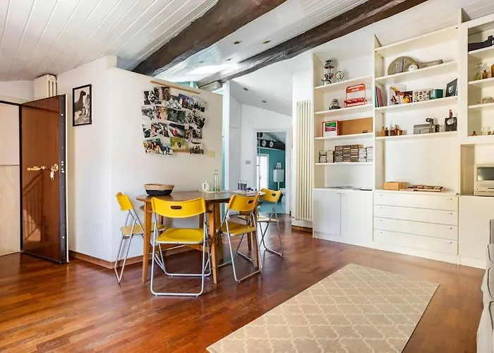 Lovely One-bedroom Attic In An Ancient Village * Bologna