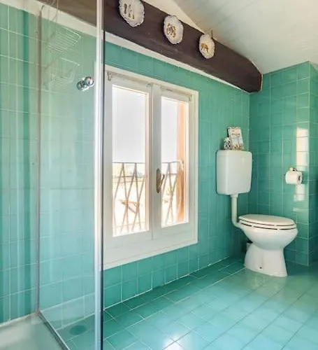 Apartman Lovely One-bedroom Attic In An Ancient Village Bologna