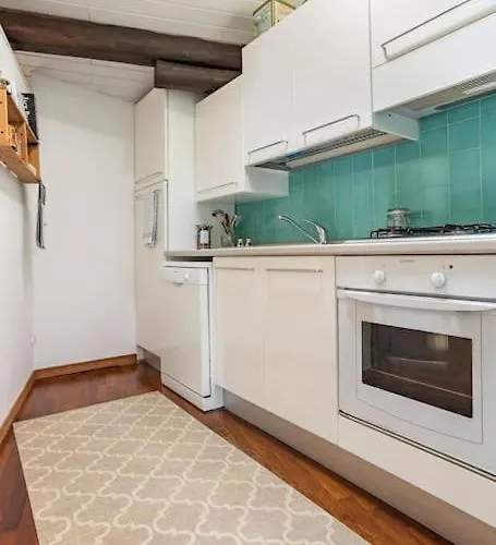 Lovely One-bedroom Attic In An Ancient Village 아파트 *