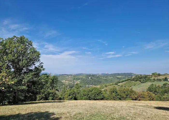 Apartamento Lovely One-bedroom Attic In An Ancient Village Bolonia